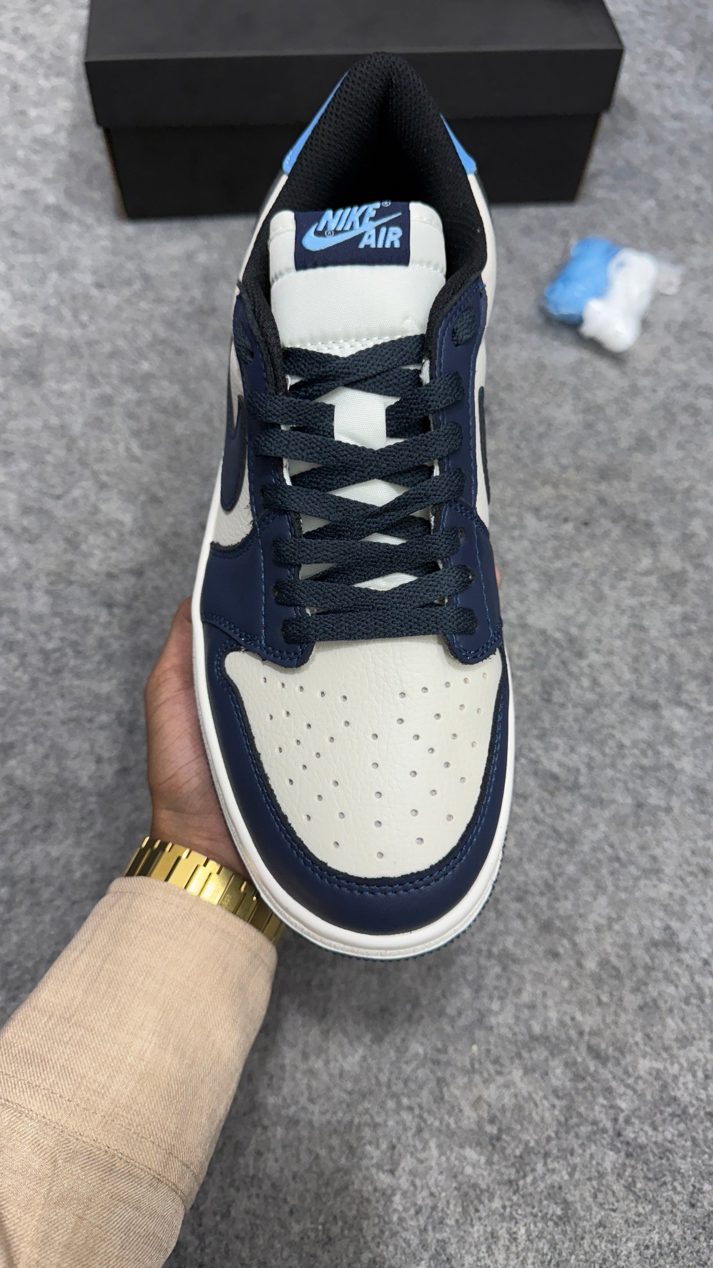 AJ1 Low 'Obsidian'
