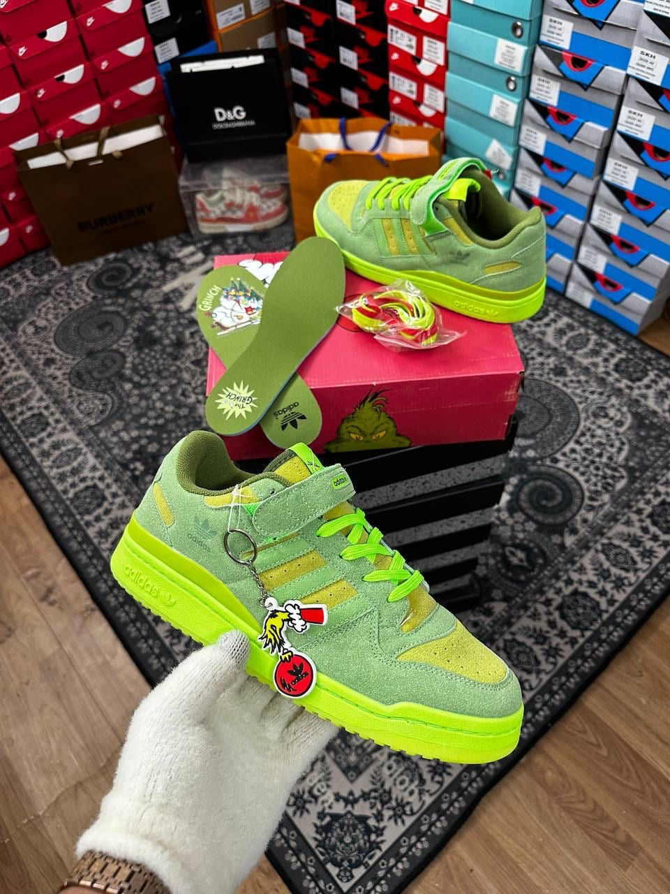 ๐๐ฑ๐ถ๐ฑ๐ฎ๐ โForum low GRINCHโ
