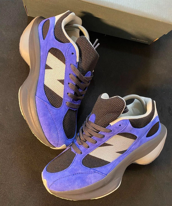 New Balance βRUNNER BLACK/BLUEβ