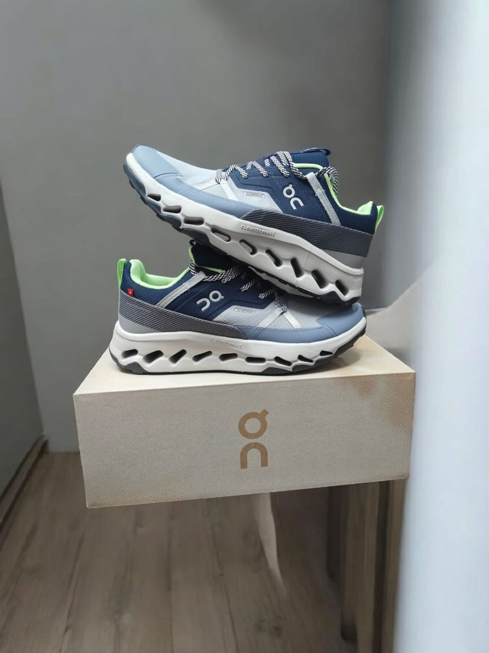 On Running cloud (HORIZON NAVY GREY)