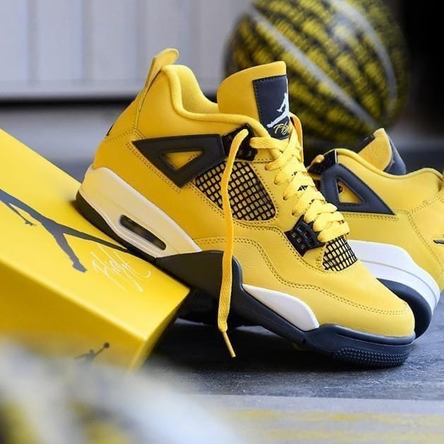 Retro 4 x “Ligthning”⚡️