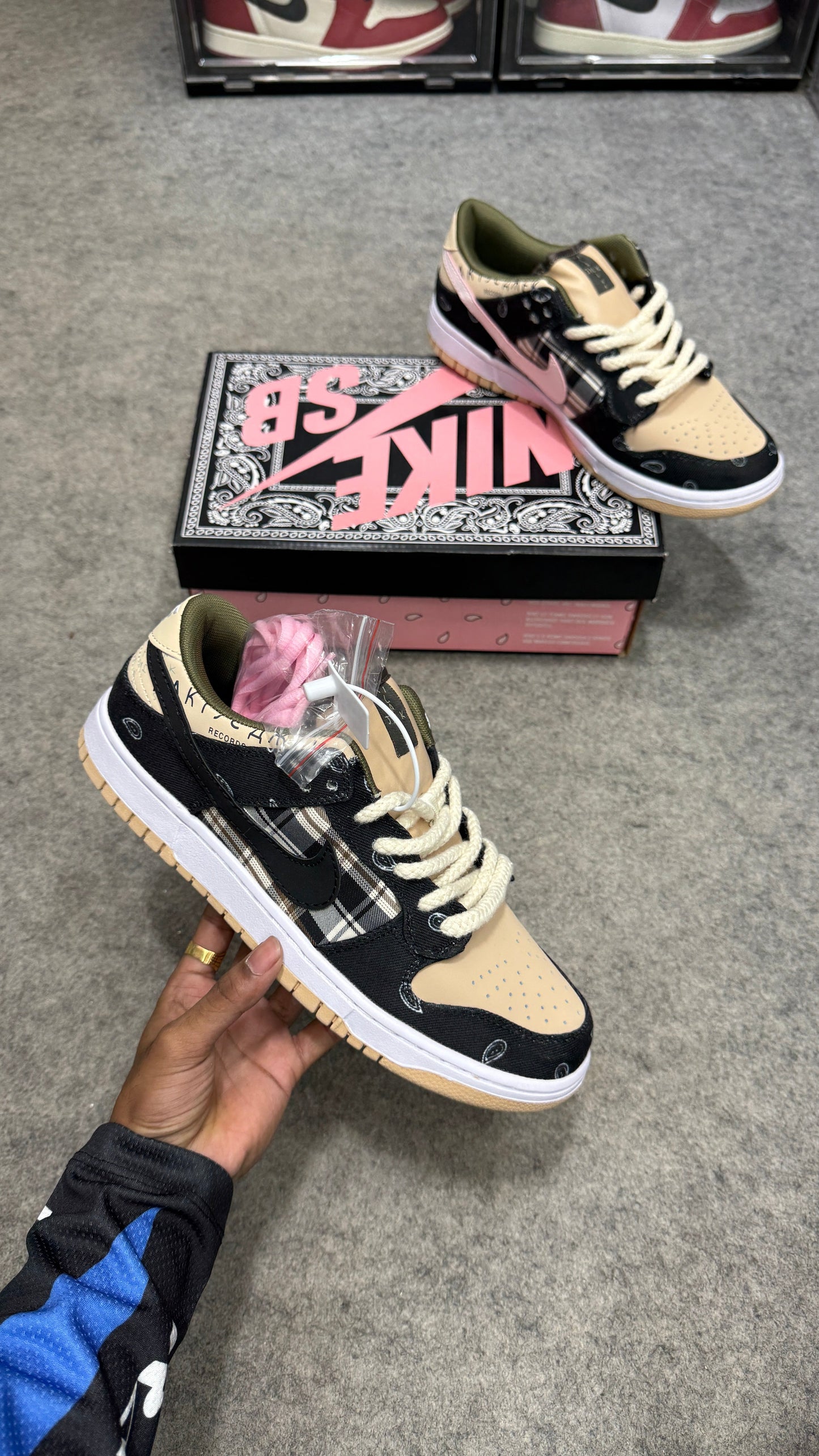 Nike Dunk Low SB x Travis Scott
