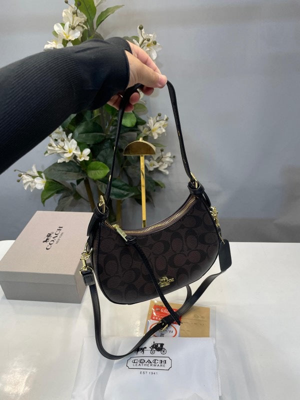 *Coach Carmen Mini Crossbody In Signature Jacquard Coffee 🤎💯*