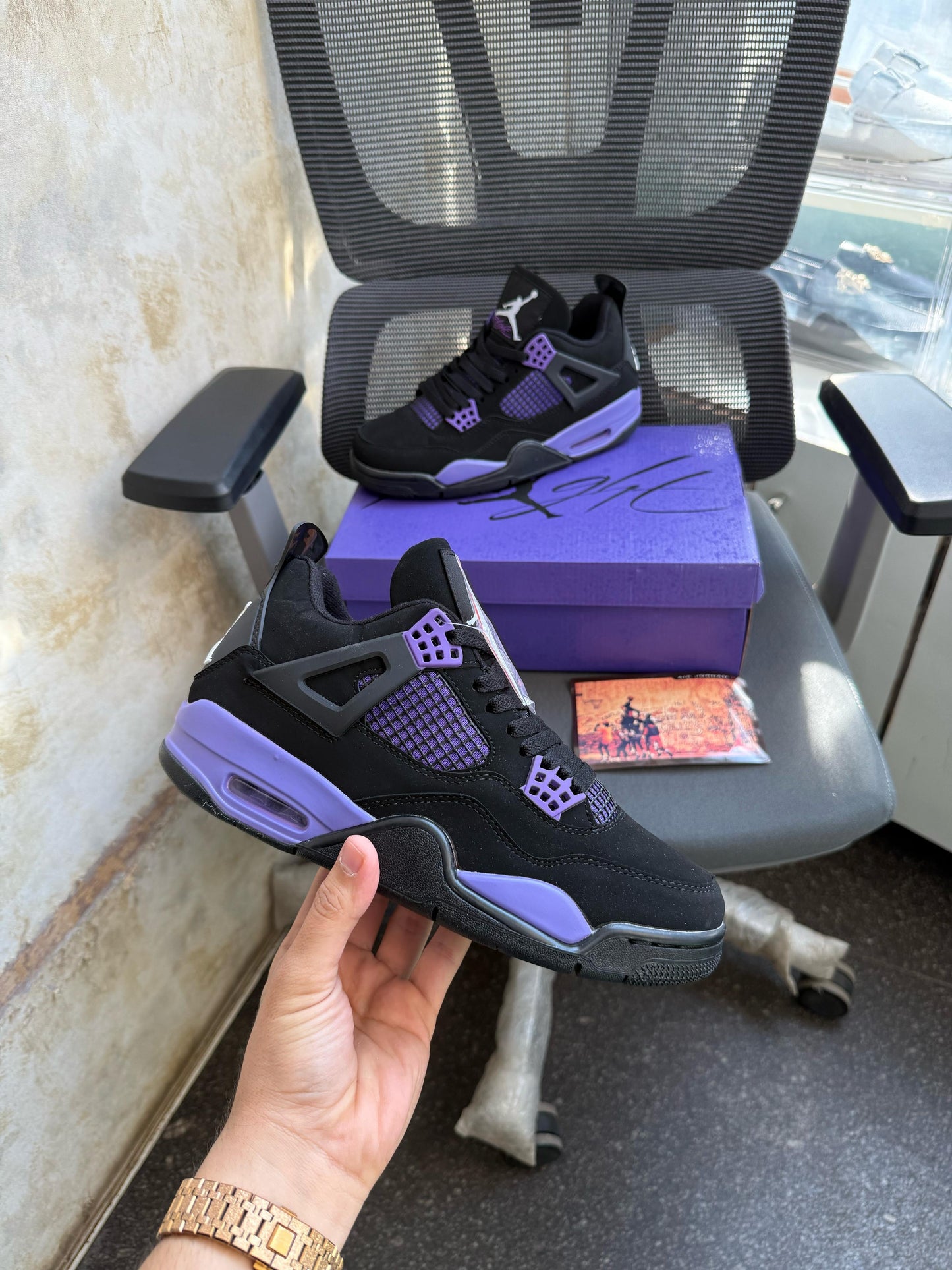 Retro 4 'Purple Thunder '💜