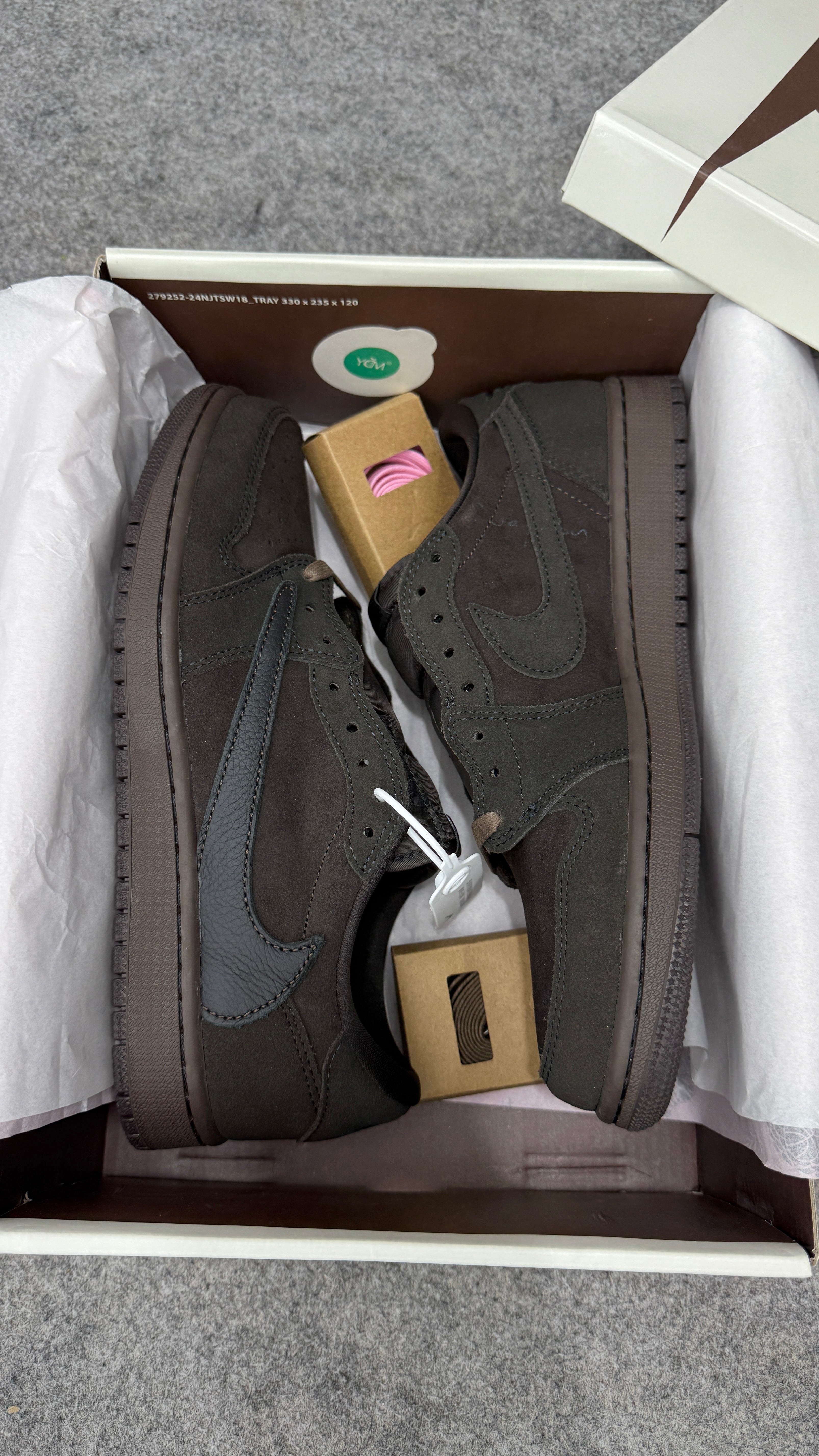 AJ1 Low x Travis Scott 'VELVET BROWN' (UA)