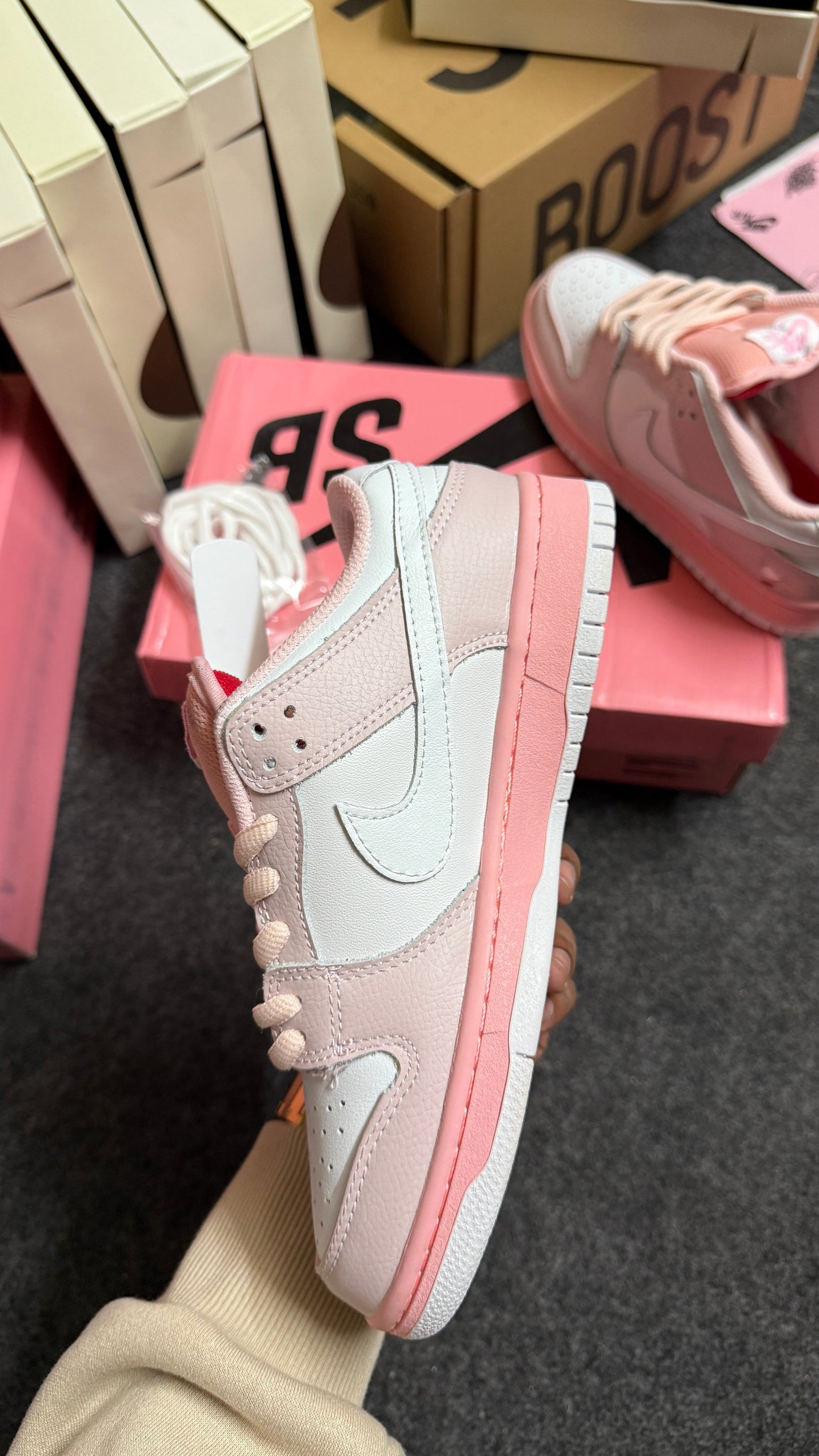 SB Dunk Low 'Pink Pigeon'💗