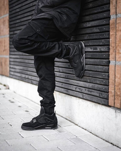 Retro 4 'BLACKCAT'🖤