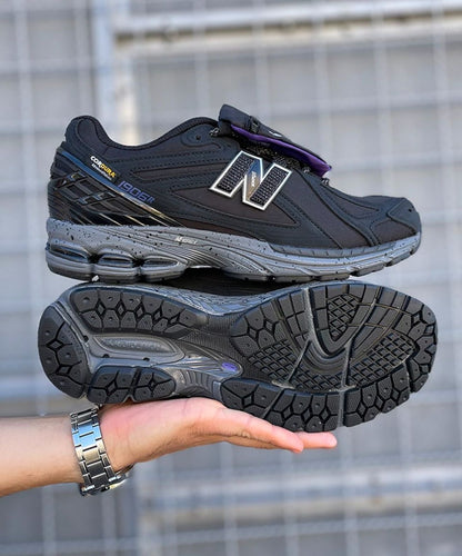 New Balance 1906R “Cordura black”