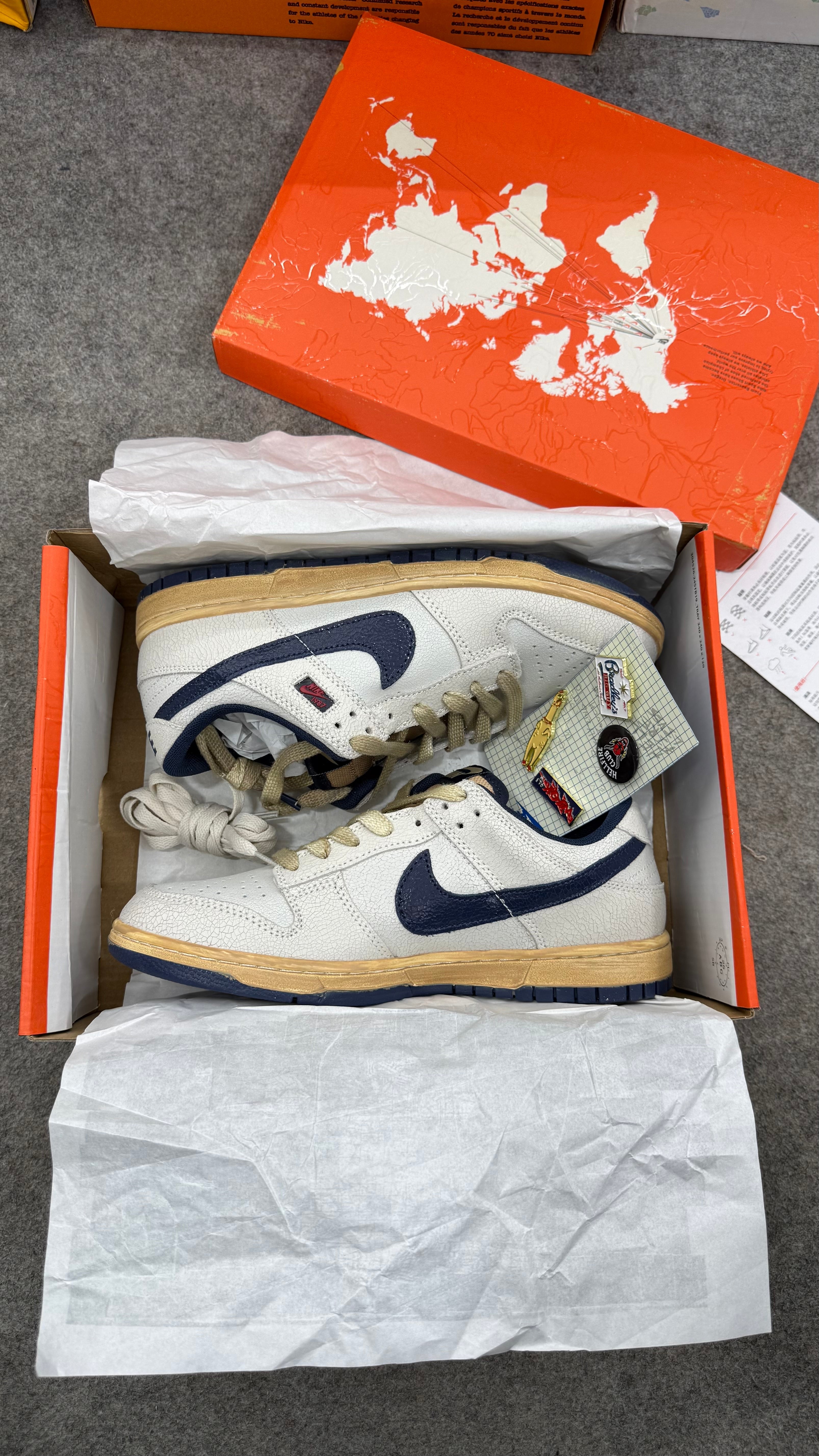 SB Dunk 'Stranger Things Phantom'