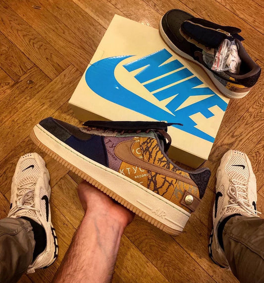 Airforce 1 x Travis Scott  (UA)