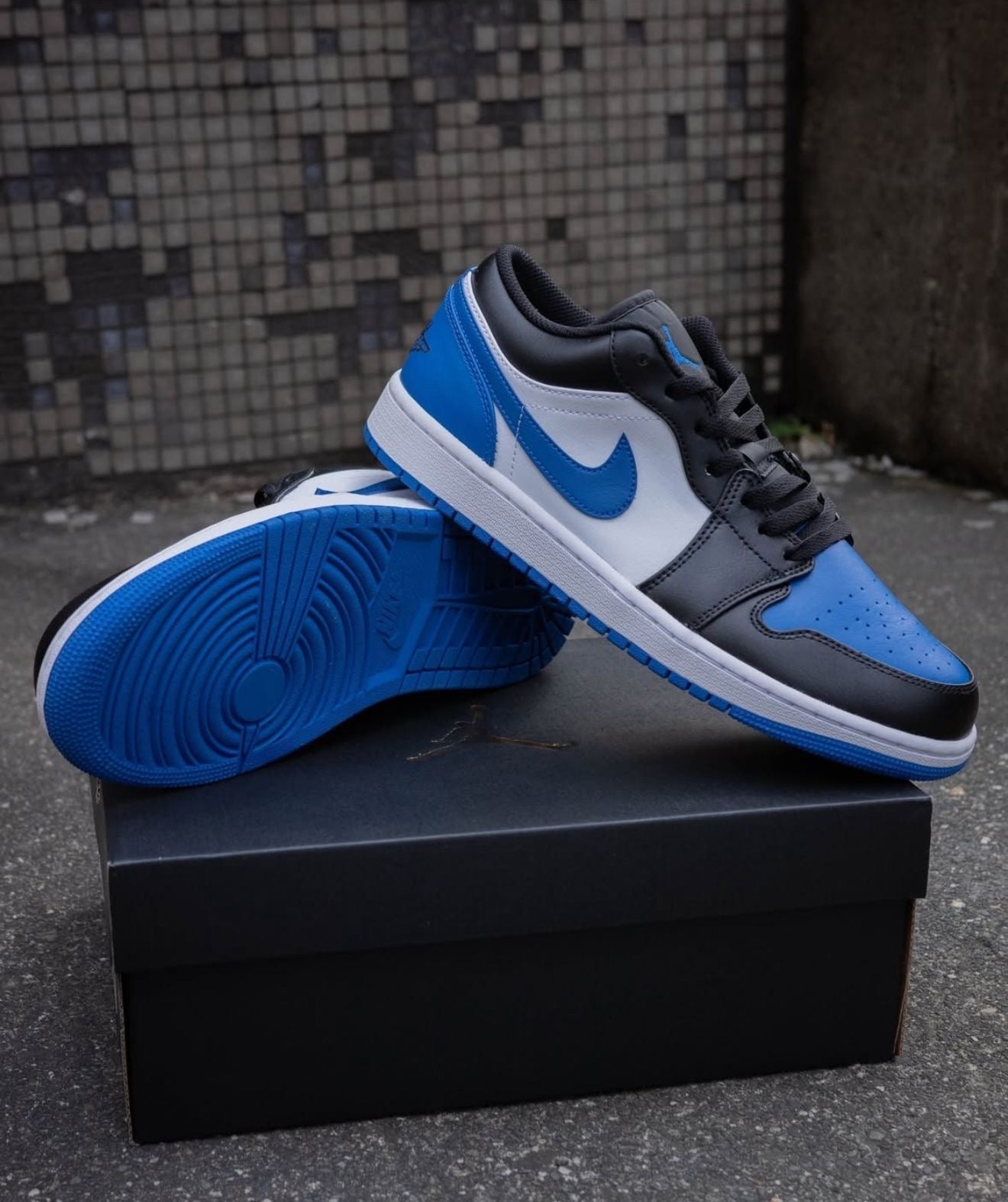 AJ 1 Low 'Alternate Royal Toe'