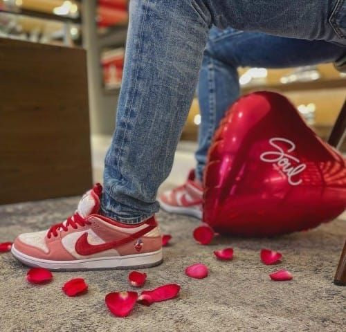 SB Dunk 'StrangeLove'