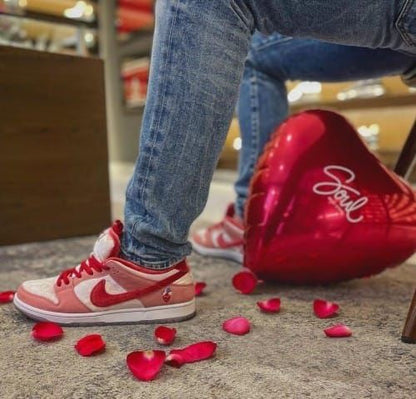 SB Dunk 'StrangeLove'