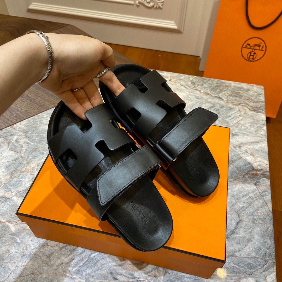 Hermes Chypre Sandal Black