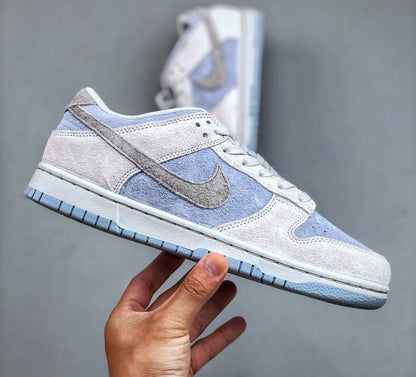 SB Dunk low 'photon dust ' shaggy blue