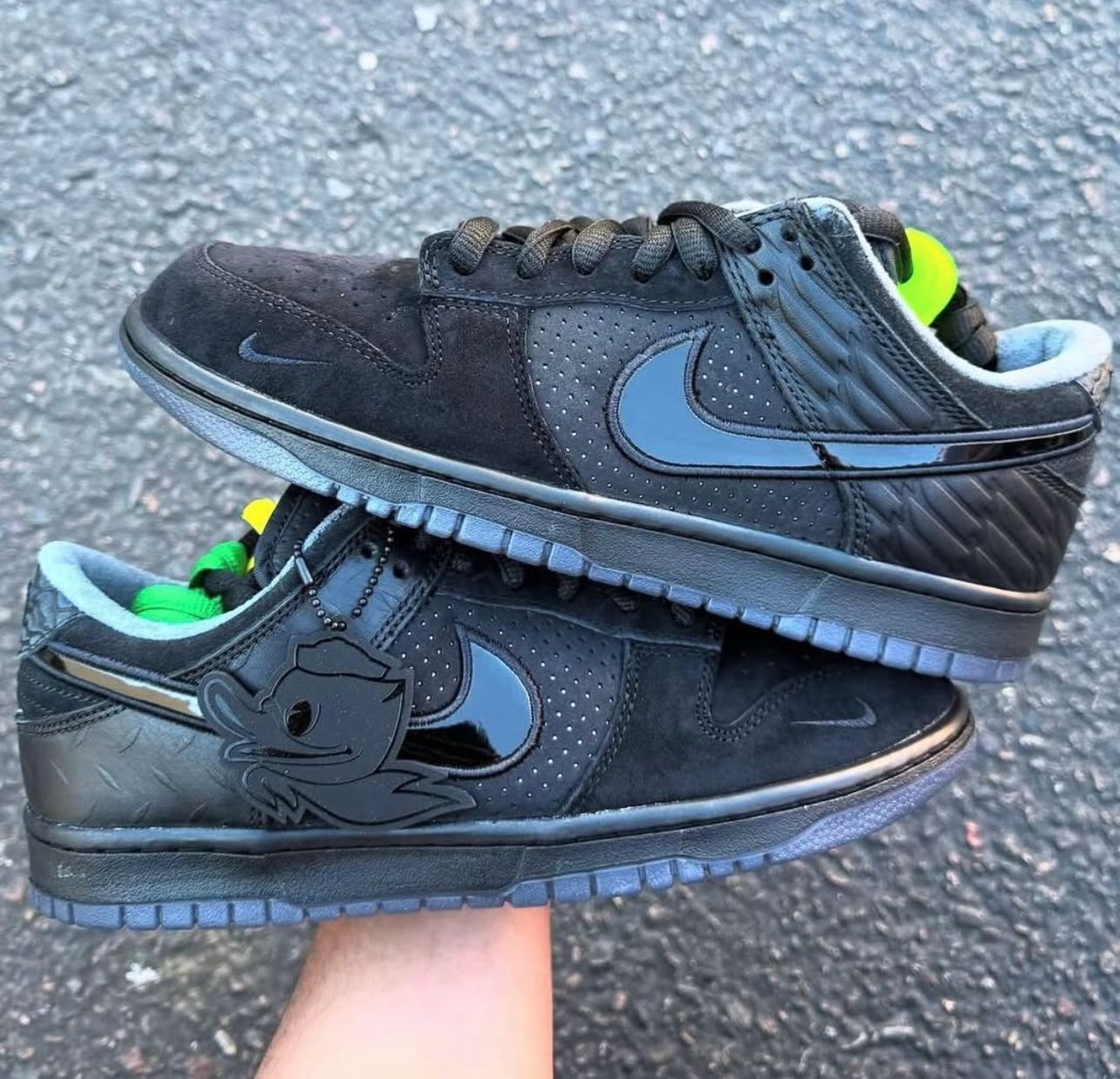 Nike Dunk Low SB x “Black university ”