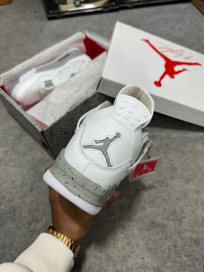 Retro 4 'Oreo'