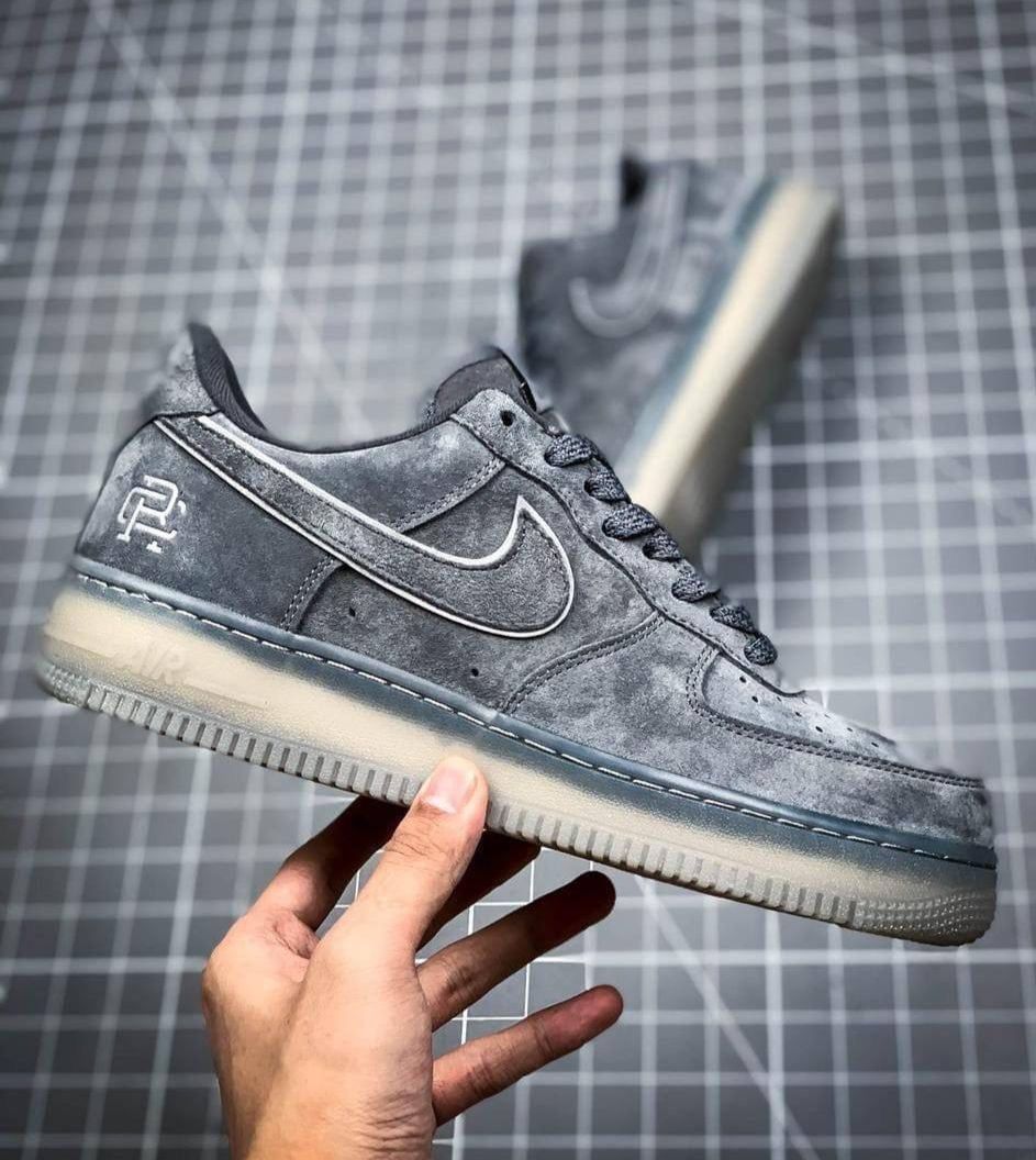 Air Force 1 “REIGNING CHAMP” grey suede reflective