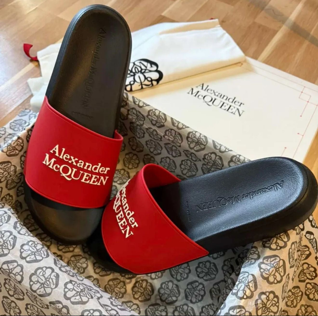 Alexander McQUEEN  “Made in Italy” 🇮🇹