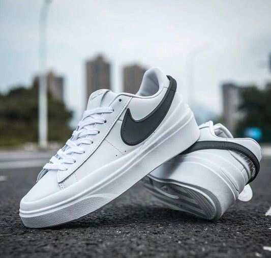 Nike Blazer “PHANTOM LOW” (white/black)