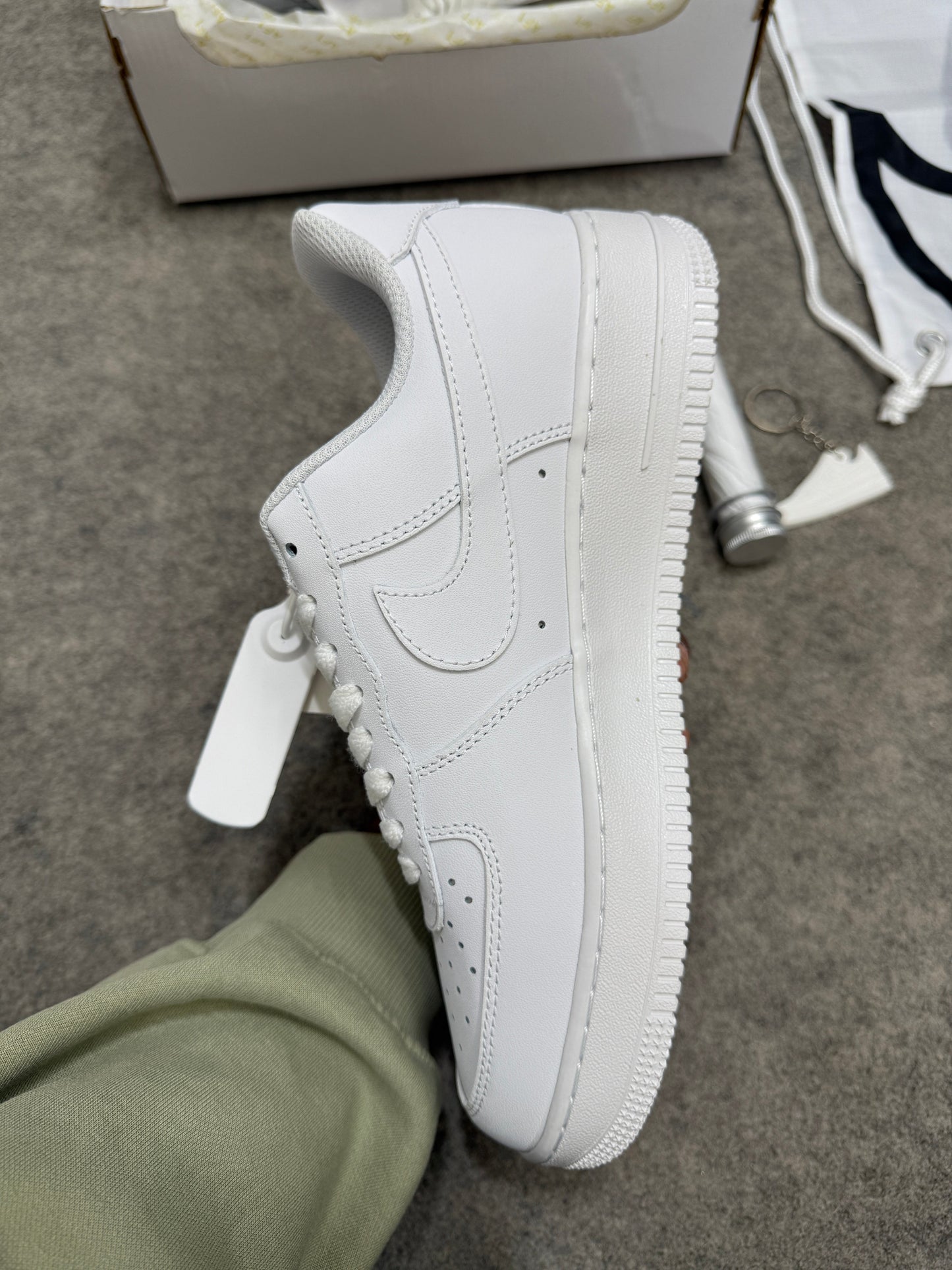 Air Force 1 'Triple White' (UA) [Af1]