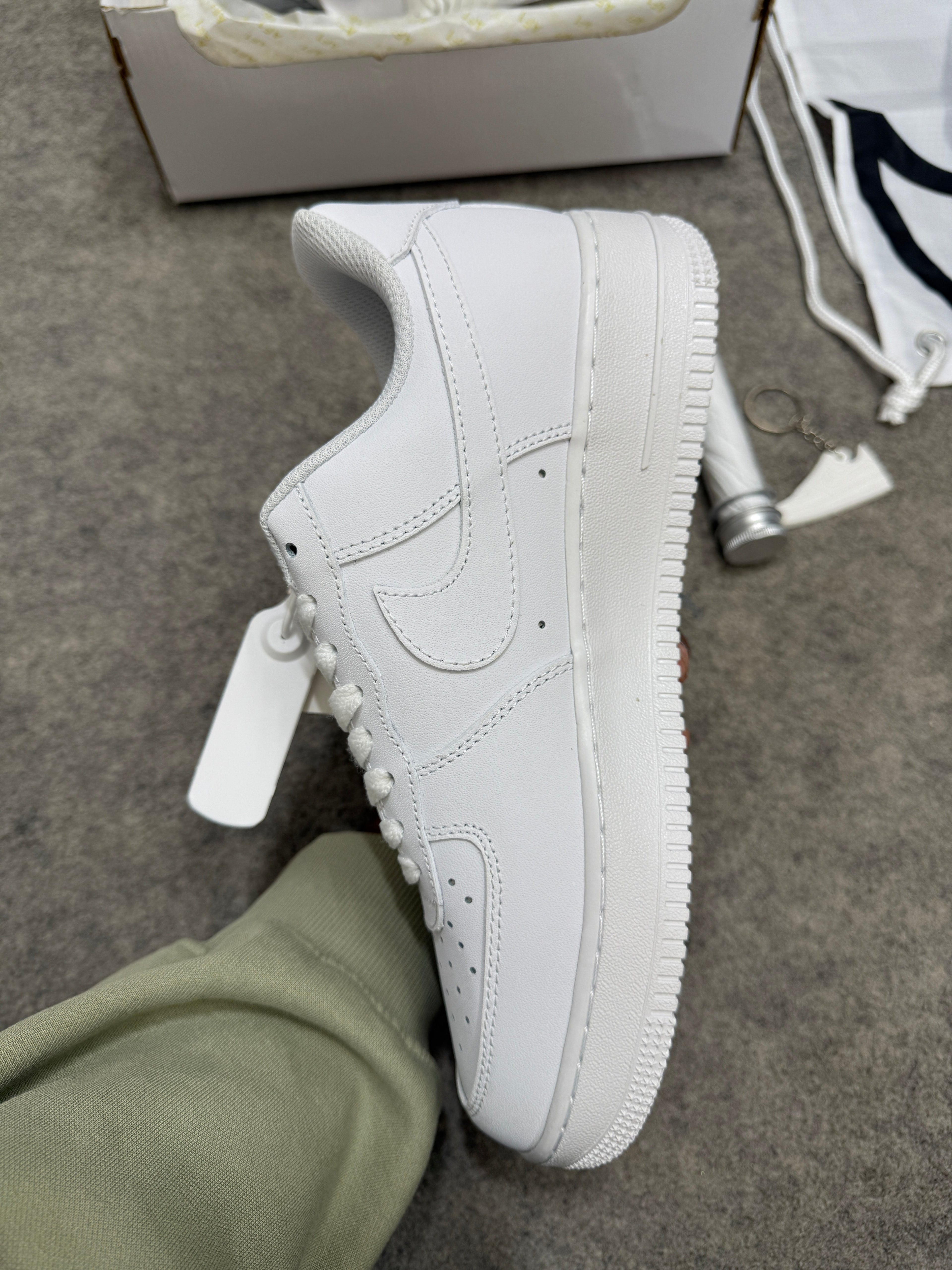 Air Force 1 'Triple White' (UA) [Af1]