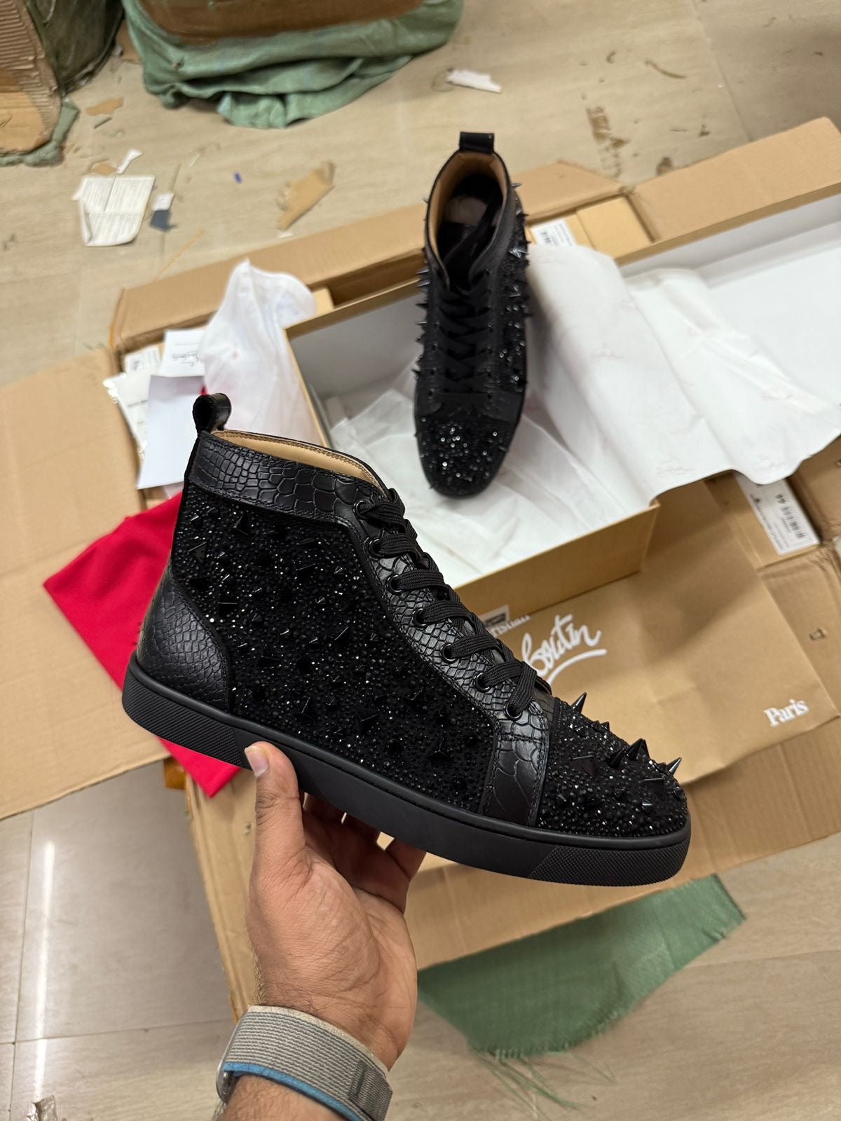Christian Louboutin ( FULL BLACK)