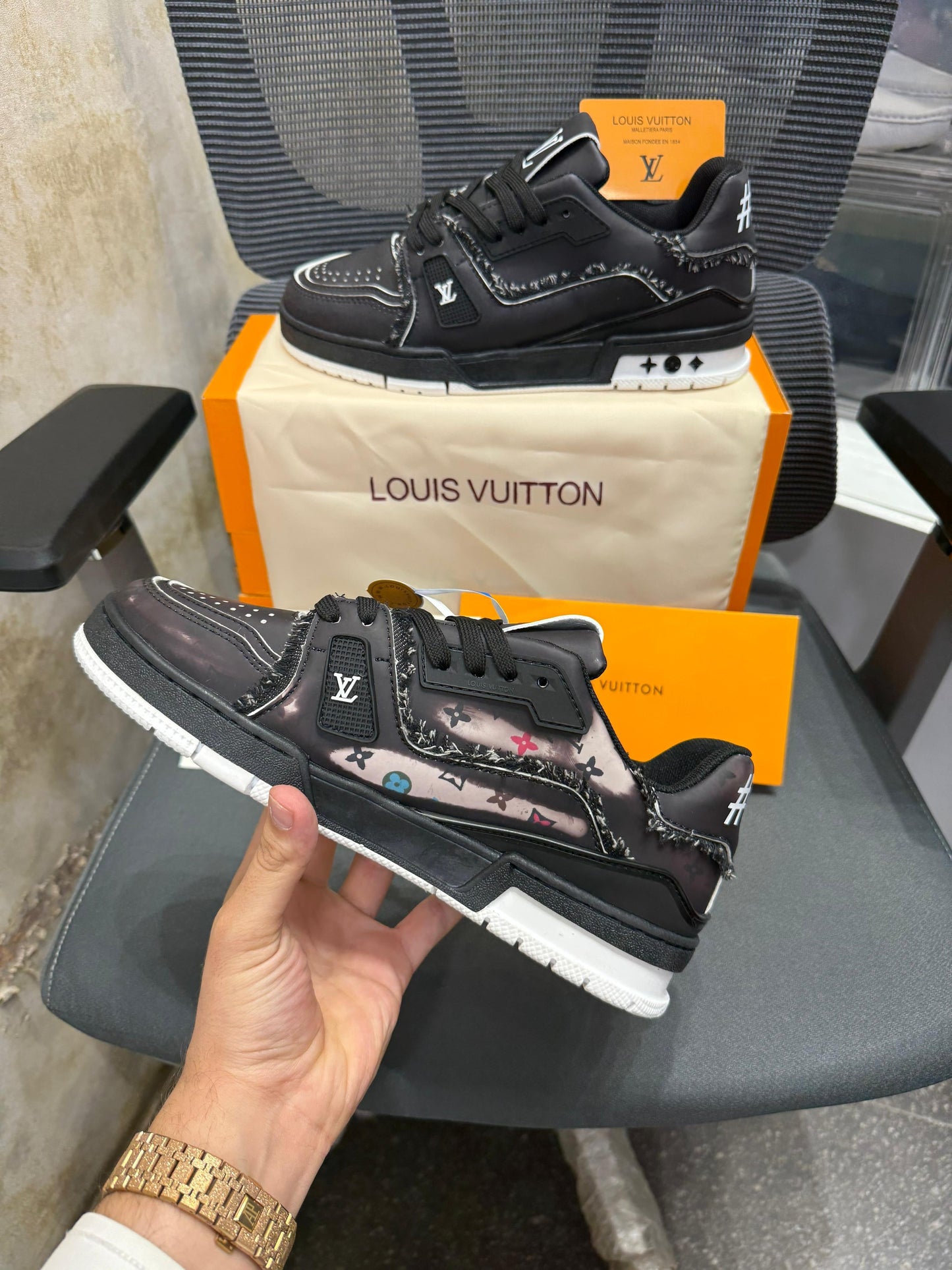 Louis Vuitton Trainer 'Civilist”