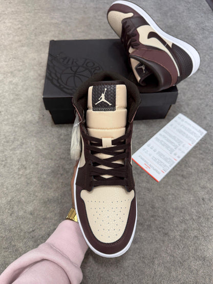 AIR JORDON 1 MID SE ( PARIS YMCA)