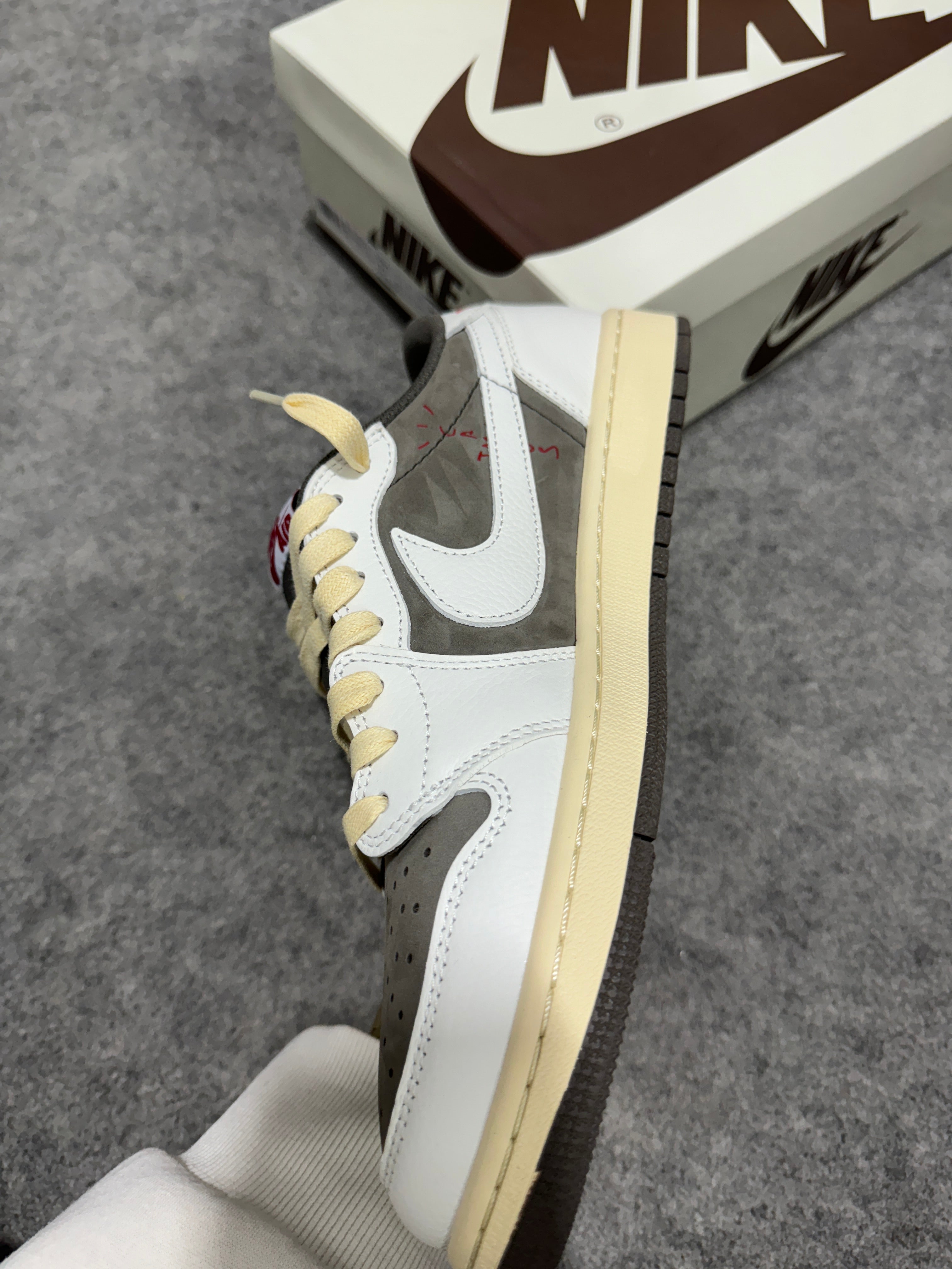AJ 1 Low x Travis Scott 'Reverse Mocha' (UA)