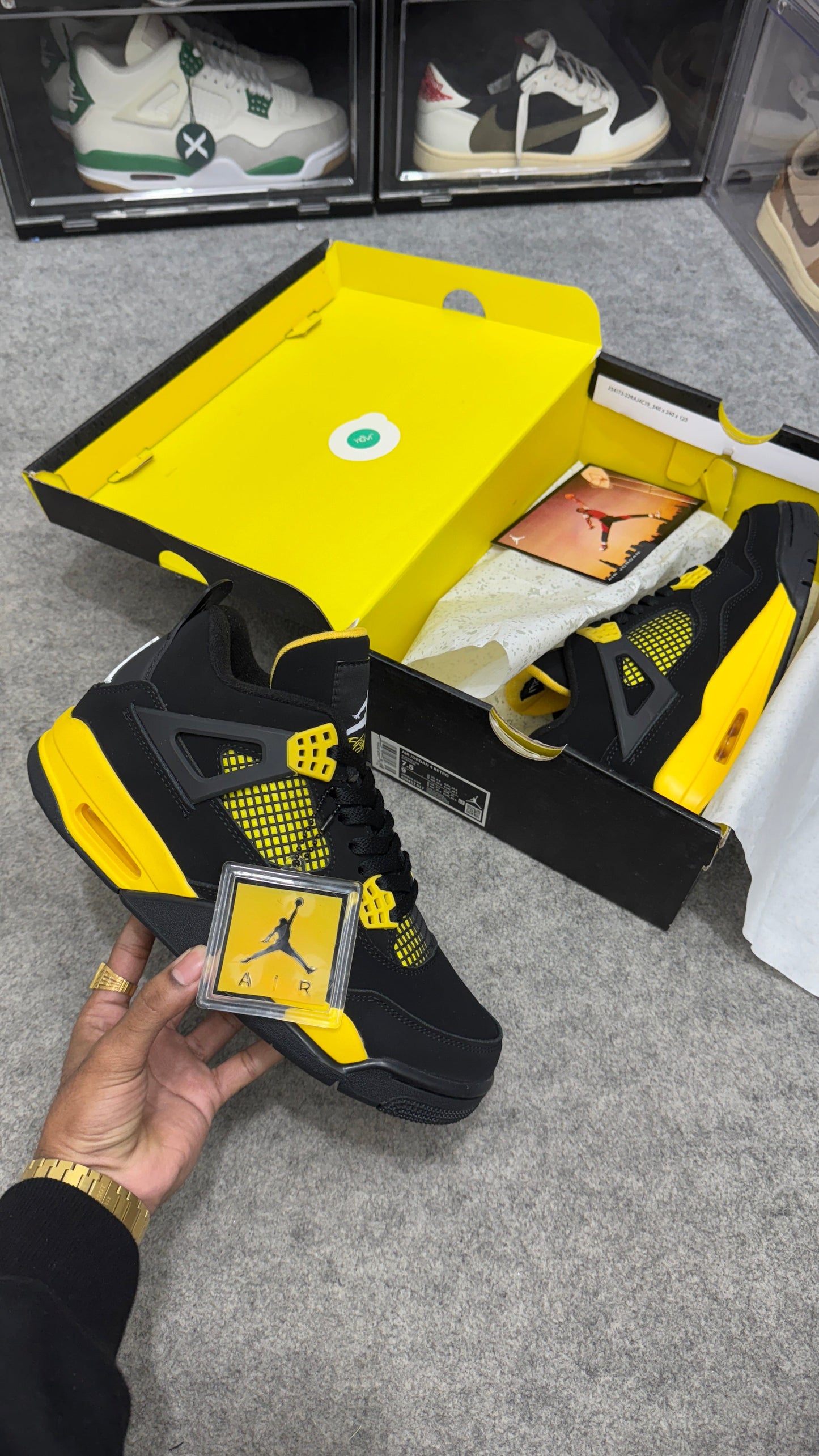 Retro 4 'Yellow Thunder'💛