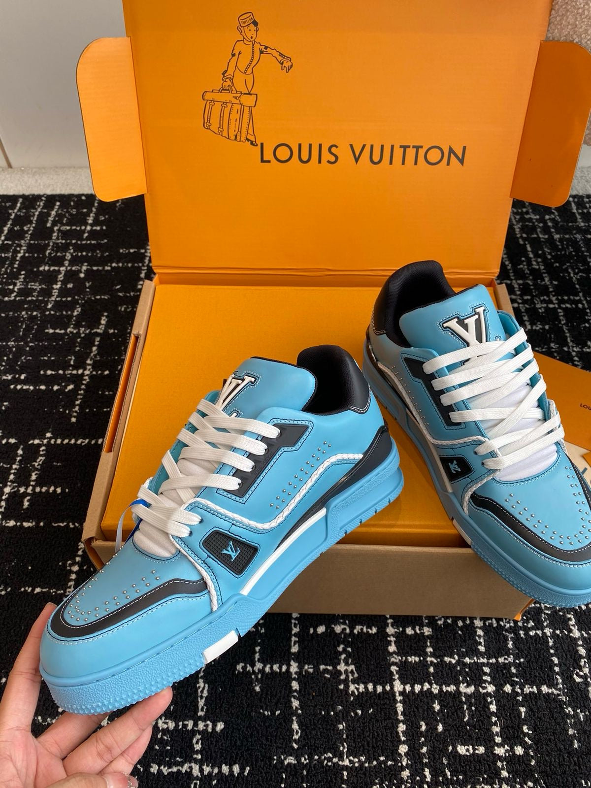 Lv Trainer “VIRGIL ABLOH”