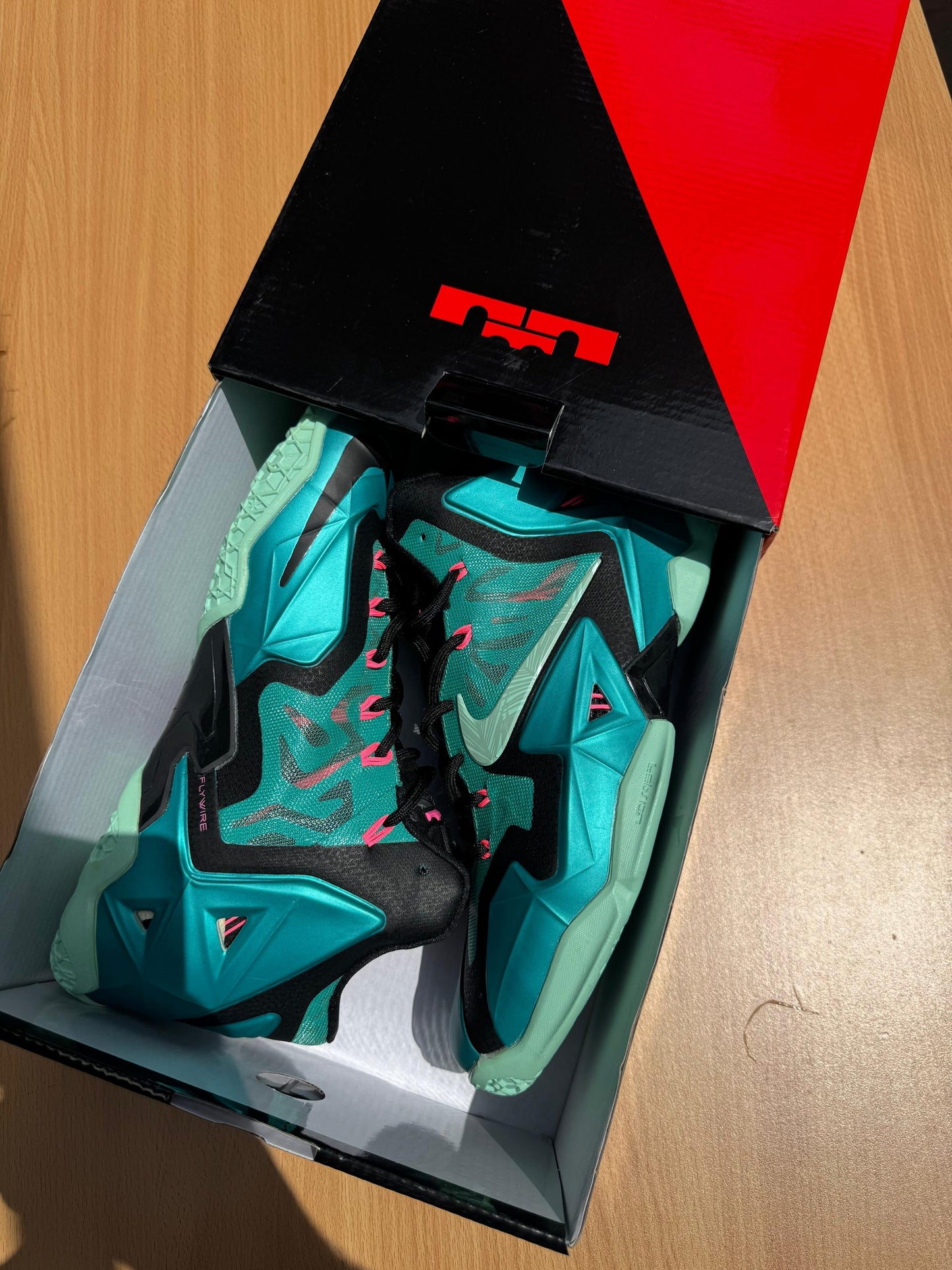 Nike Lebron 11 'South Beach'