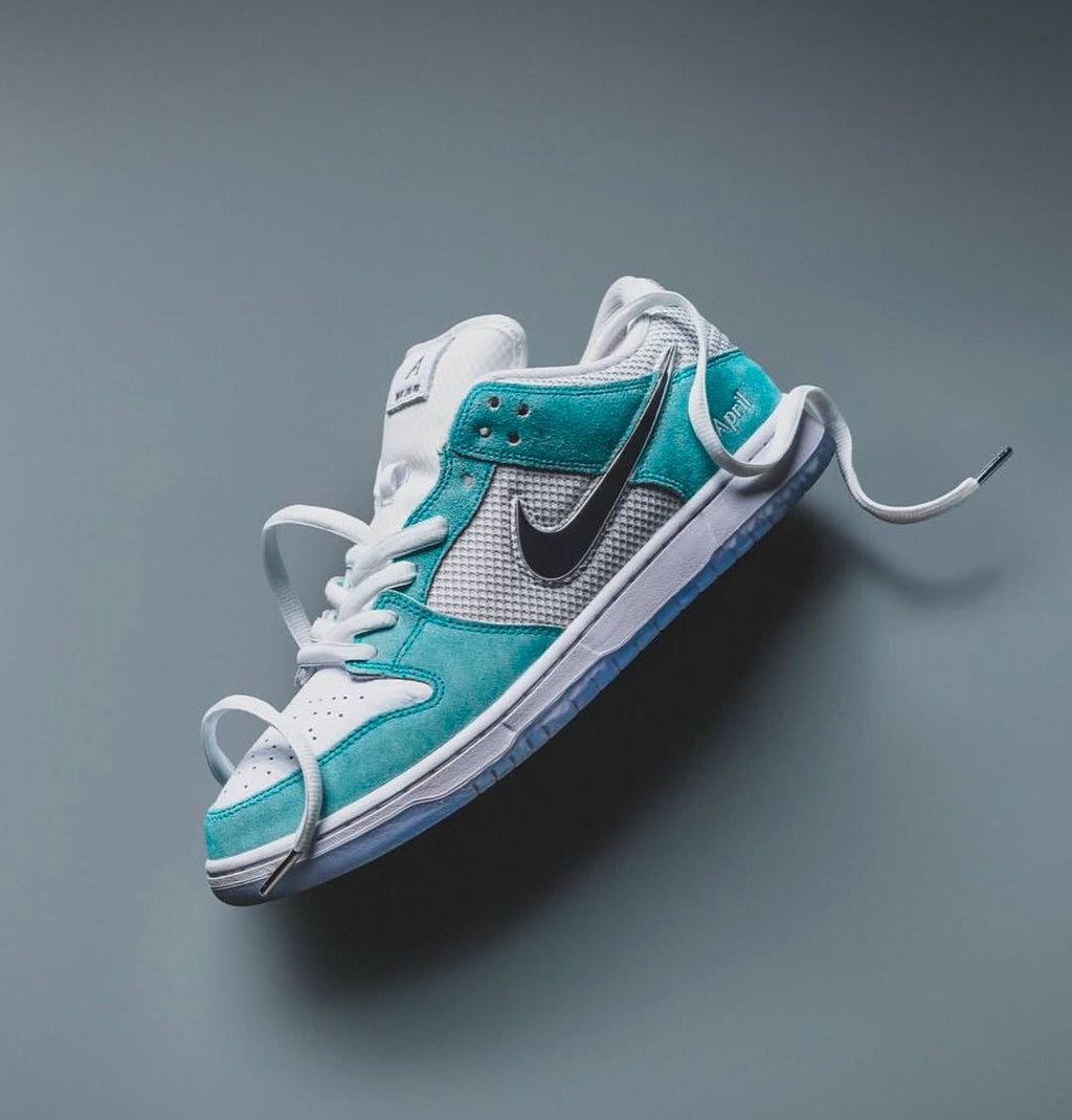 SB Dunk 'APRIL'