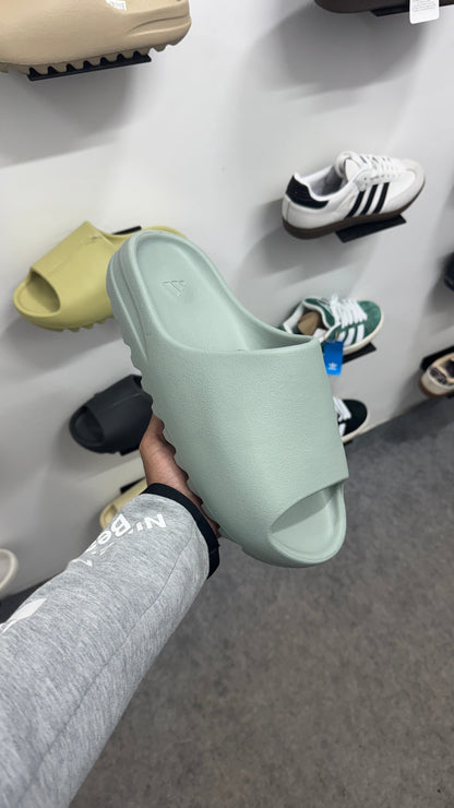 Yeezy slide 'SALT' (UA)