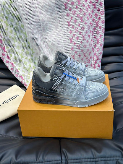 Louis Vuitton Trainer 'Black/silver' (UA)