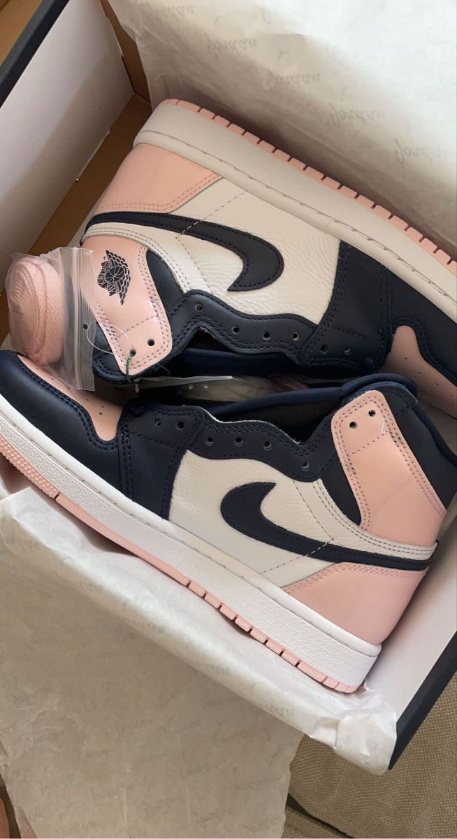 AJ1 High 'BubbleGum' (womens)💗