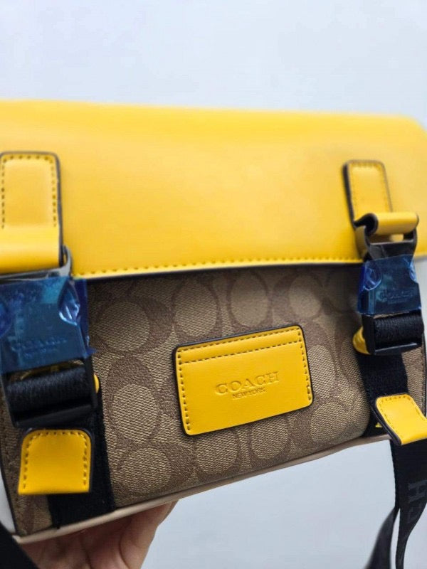 Coach Track Crossbody In Signature Canvas  (Yellow)💛