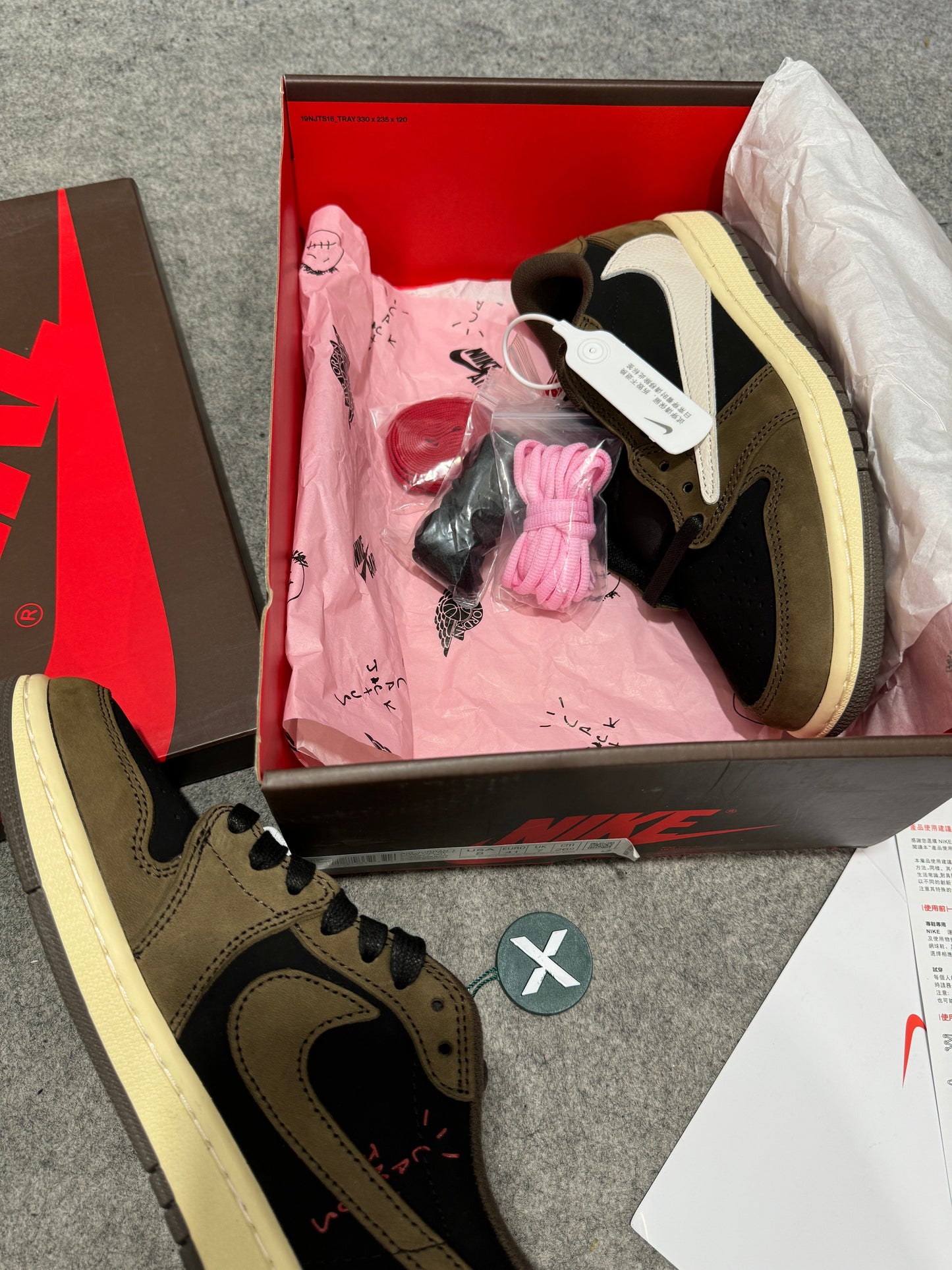 AJ 1 Low x Travis Scott 'Mocha' (UA)