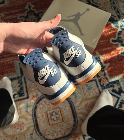Retro 4 'Navy'