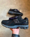 New Balance 1906R “Cordura black”