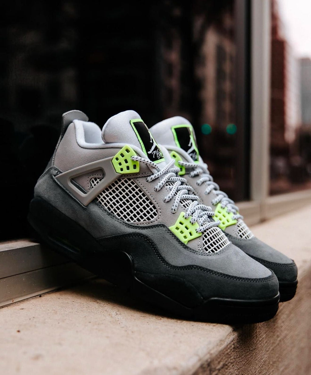 Retro 4 'NEON 95'