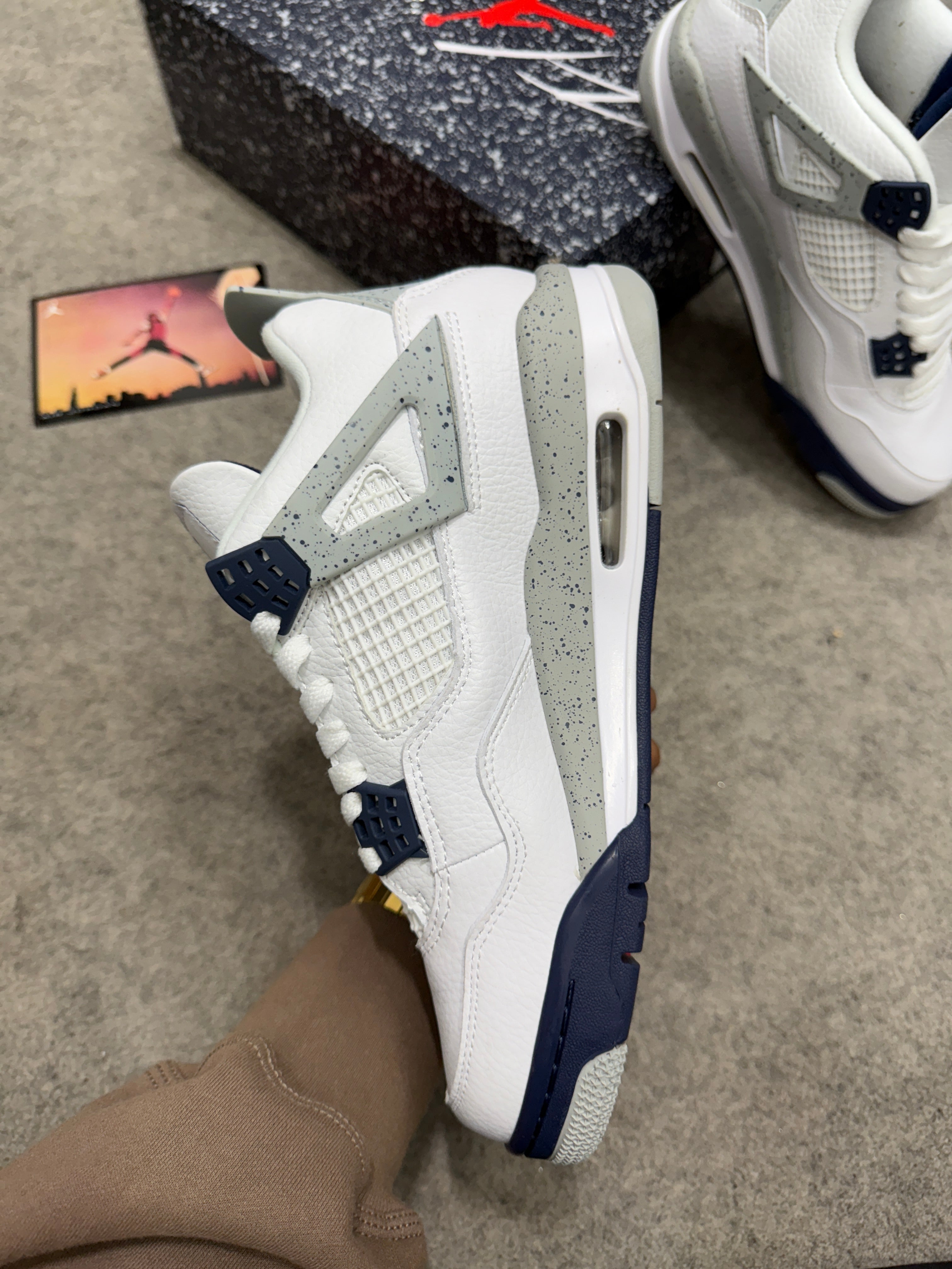Retro 4 'Midnight Navy'