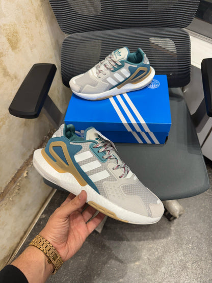 𝗔𝗱𝗶𝗱𝗮𝘀 “Day JOGGER BOOST”
