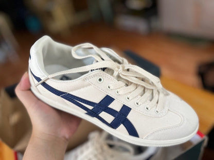 Tiger “Tokuten” ( white/ blue)