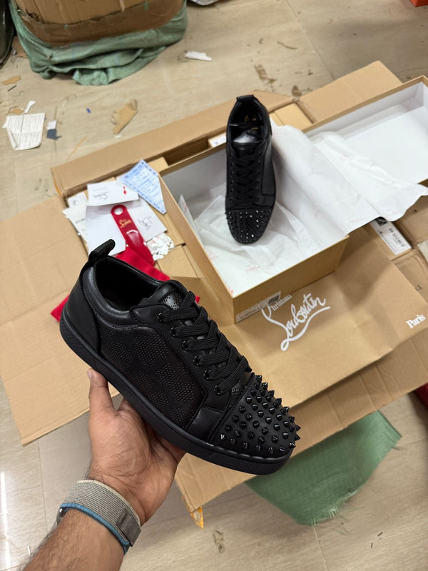 Louboutin Black Low Top 👩🏼‍🏫