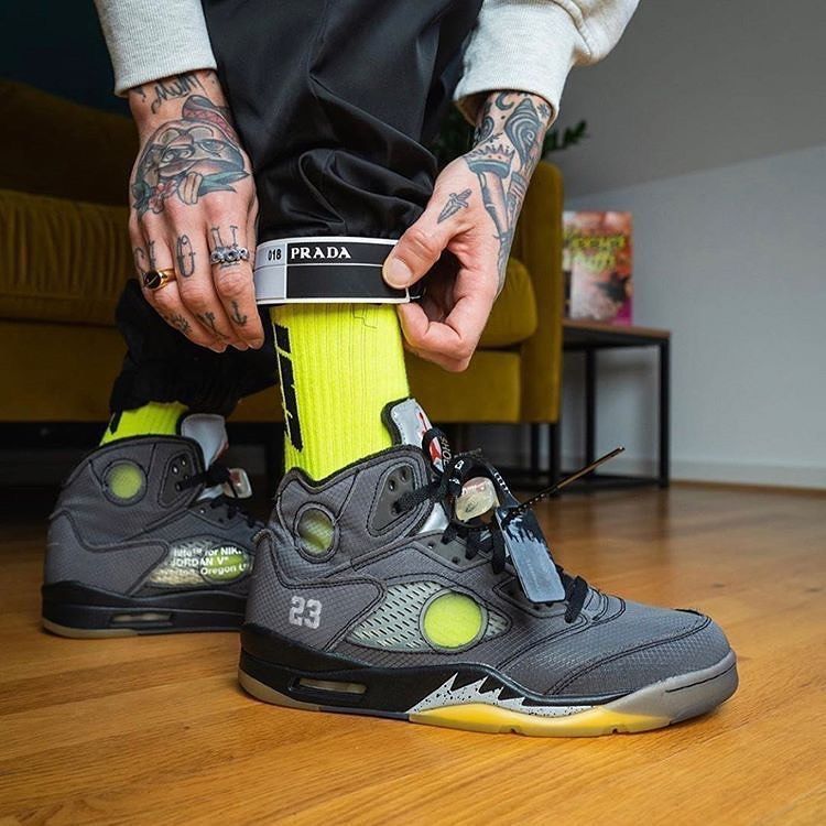 AIR JORDAN x OFF-WHITE  5 RETRO SP 'MUSLIN'