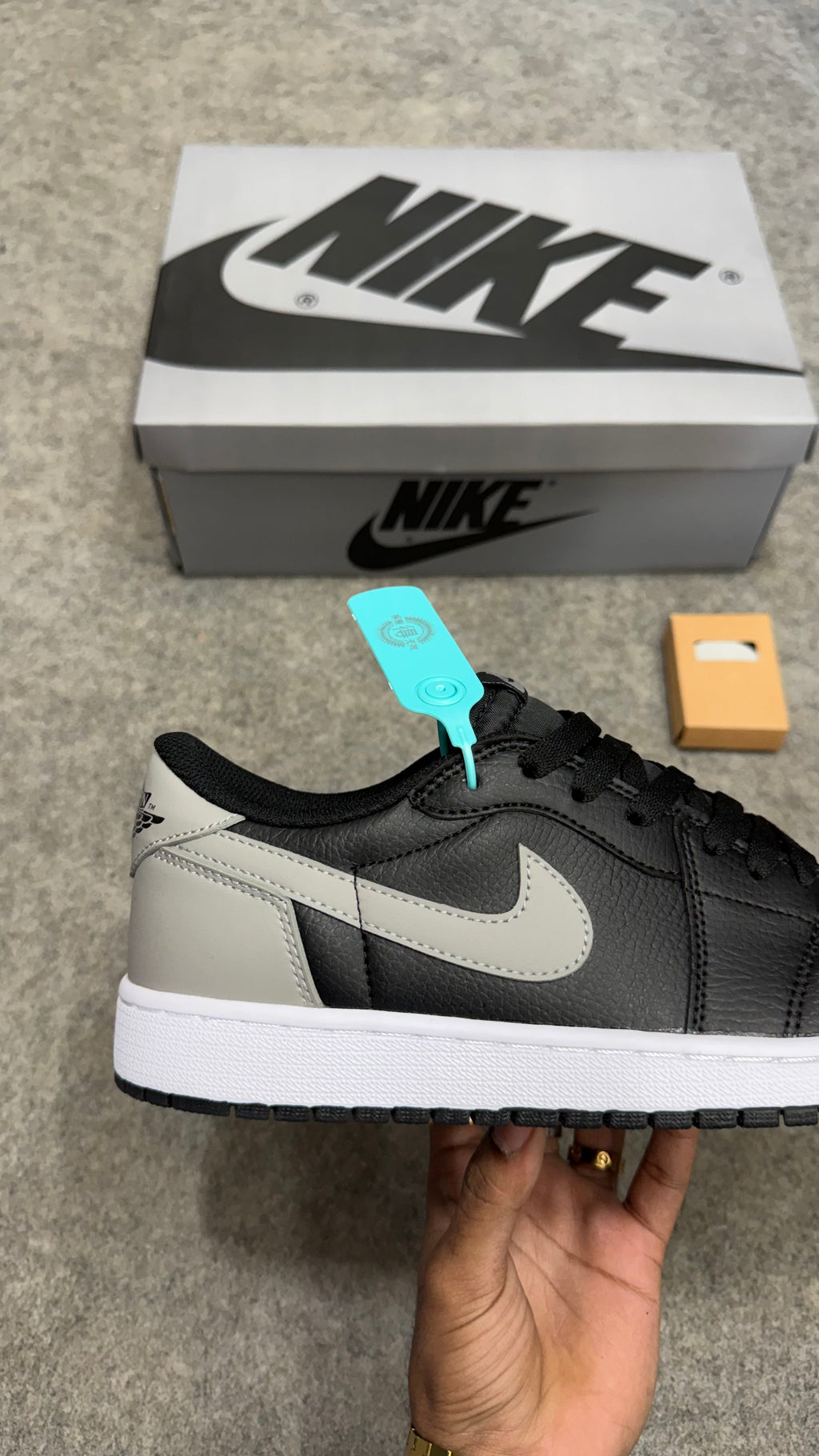 AJ1 Low 'SHADOW'