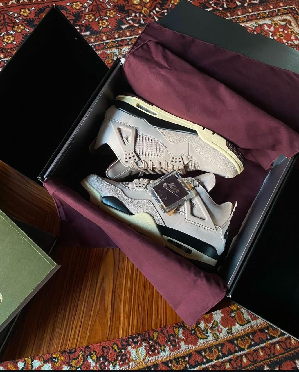 Retro 4 x A Ma Maniére 'While You Were Sleeping' (UA)