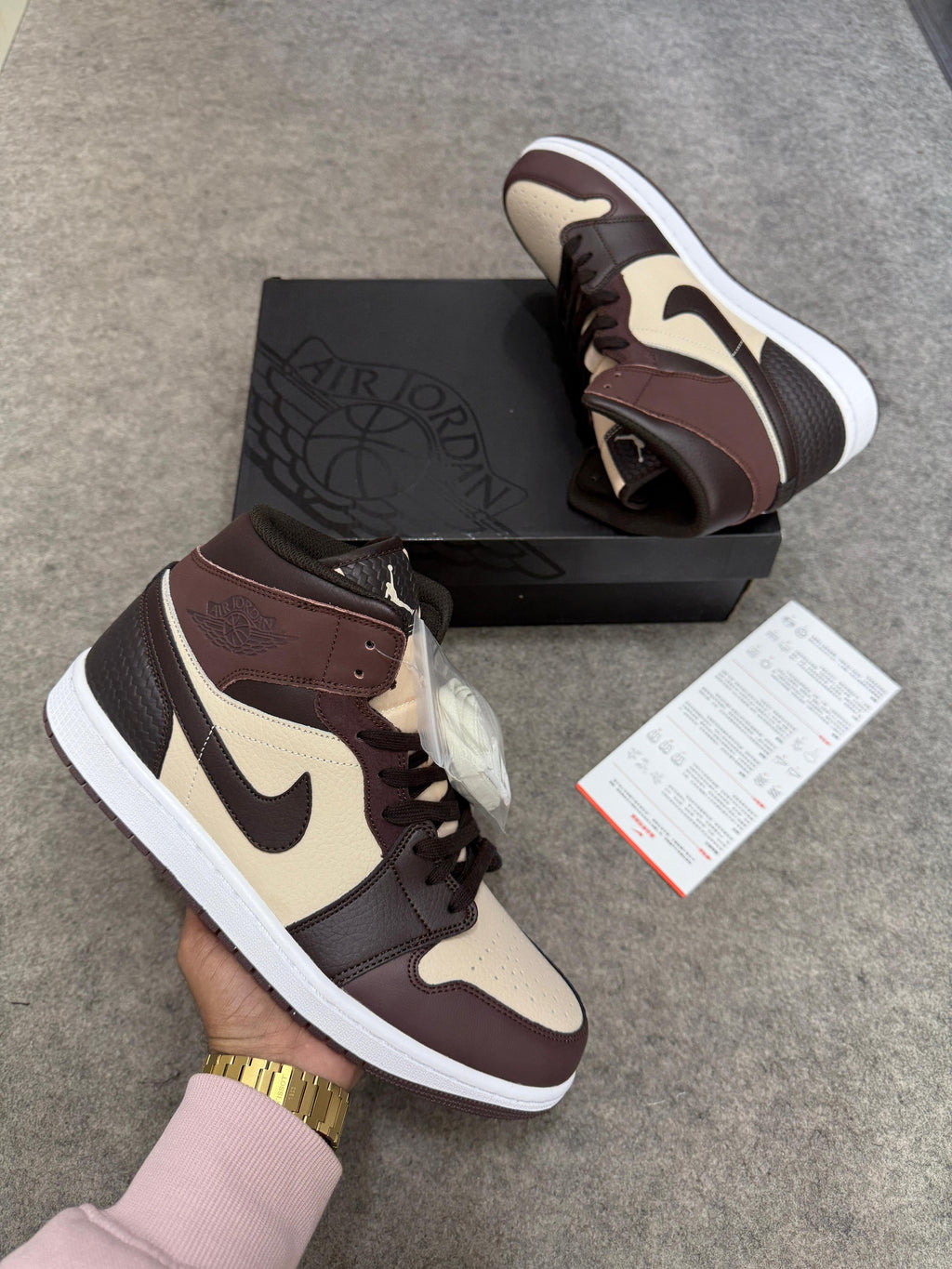 AIR JORDON 1 MID SE ( PARIS YMCA)